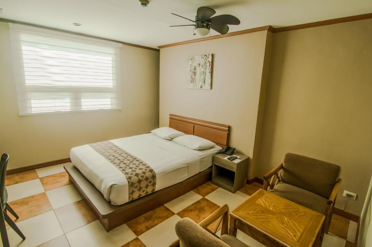 Dg Grami Hotel Paranaque City Bagian luar foto
